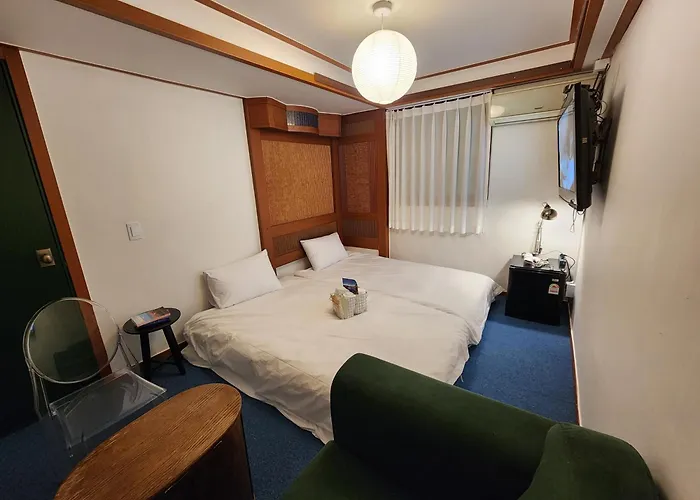 Baekdugangsan Motel *